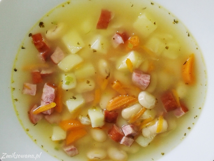 zupa fasolowa