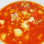 Zupa warzywna z pomidorami