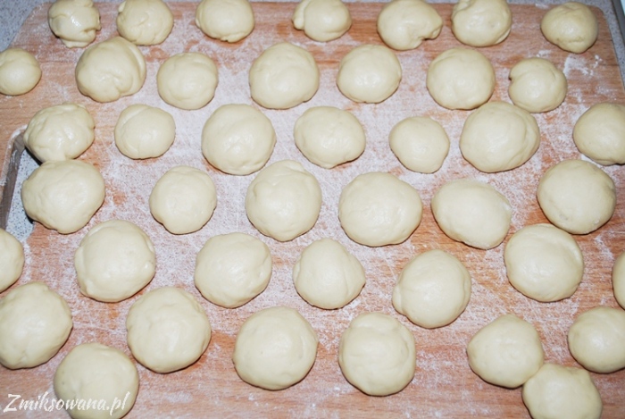 małe pączusie