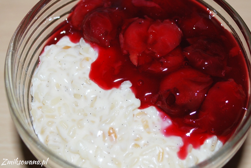 pudding ryżowy i kisiel wiśniowy