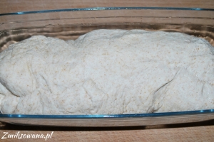 Ciasto na pszenny chleb na drożdżach
