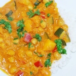Curry z dynią i ciecierzycą